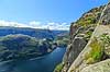 Preikestolen. Fjeldvandrere p� Preikestolen over Lysefjorden  Preikestolen / Forsand / Stavanger Norge   Vandring, vandretur, fjeldvandring, Pulpit Rock, turisme