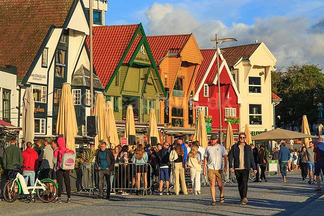 Stavanger. Cafeg�ster p� Skagenkaien i Stavanger; ; Skagenkaien / Stavanger; Norge; ; ; Cafe, turisme