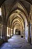 Porto Cathedral. Den indre buegang i Katedralen i Porto  Porto Portugal   Kirker, kristendom