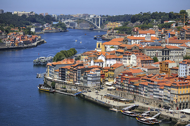 Porto. Duoro floden og den gamle bydel Ribeira i Porto; ; Porto; Portugal; ; ; Floder