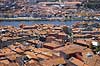Porto. Hustage i Porto, Duoro floden, og p� den anden side portvinshusene i Vila Nova de Gaia   Porto Portugal   Bybilleder, floder