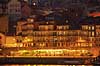 Porto i aftenskumring. Husfacader i bydel Ribeira i Porto ned imod floden Duoro  Porto Portugal   Bybilleder, floder
