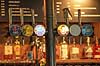 Fad�l. Fad�lshaner p� bar i London  London England   Drikkevarer, �l, Pale ale, Amber ale, lager�l, stout, alkohol, barliv, g� i byen
