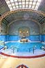 Gellert thermiske bade. Gellert termiske bade, Gellert Thermal Baths and Swimming Pool, p� den vestlige Buda-side af Donaufloden i Budapest  Hotel Gellert / Budapest Ungarn  sev�rdigheder Gellert Gyogyfurdo es Uszoda, swimmingpool, badeferie, badning, sv�mning