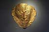 Agamemnons d�dsmaske. Guldmaske fundet i Mykene, der er blevet opfattet som Agamemnons d�dsmaske, men senere dateret til ca 300 �r f�r Agamemnon. Udstillet p� Ark�ologisk Museum i Athen  Nationalark�ologisk Museum / Athen Gr�kenland  Sev�rdigheder Hellas, ark�ologi, historie, museum, udstillinger, The Mask of Agamemnon, Mycenae