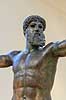 Zeus eller Poseidon. Bronce skulptur af Zeus eller Poseidon udstillet Ark�ologisk Museum i Athen  Nationalark�ologisk Museum / Athen Gr�kenland  Sev�rdigheder Hellas, ark�ologi, historie, museum, udstillinger, Artemision Bronze