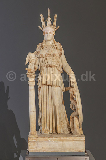 Varvakeion Athena. Romersk kopi af statuen af Athene eller Athena Parthenos p� Akropolis, Udstillet Ark�ologisk Museum i Athen; ; Nationalark�ologisk Museum / Athen; Gr�kenland; ; Sev�rdigheder; Hellas, ark�ologi, historie, museum, udstillinger