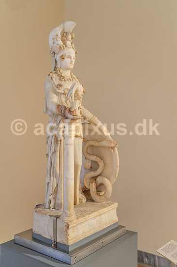 Varvakeion Athena. Romersk kopi af statuen af Athene eller Athena Parthenos p� Akropolis, Udstillet Ark�ologisk Museum i Athen; ; Nationalark�ologisk Museum / Athen; Gr�kenland; ; Sev�rdigheder; Hellas, ark�ologi, historie, museum, udstillinger