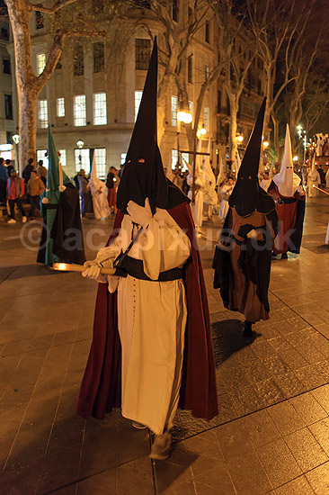 P�skeprocession i Palma de Mallorca. P�ske procession p� Passeig del Born i Palma de Mallorca under La Semana Santas (den hellige uge); ; Palma de Mallorca; Spanien; ; Sev�rdigheder; Kristendom, katolsk, religion, p�sken