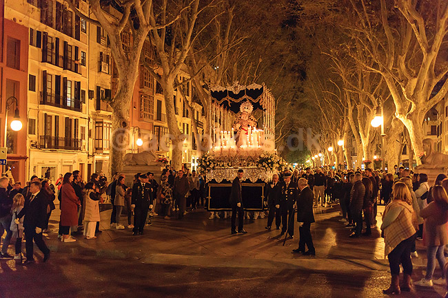 P�skeprocession i Palma de Mallorca. P�ske procession p� Passeig del Born i Palma de Mallorca under La Semana Santas (den hellige uge); ; Palma de Mallorca; Spanien; ; Sev�rdigheder; Kristendom, katolsk, religion, p�sken