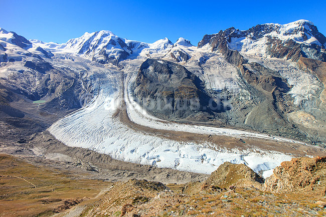 Gornergletscher. Gorner gletsjeren med Lyskamm = Silberbast i baggrunden, som er en del af Monte Rosa massivet; ; Zermatt; Schweiz; ; ; Alperne, bjerglandskab, Alpelandskab, bjergvandring, gletsjer