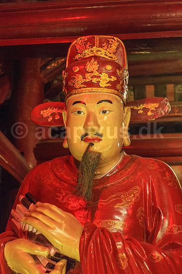 Temple Of Literature i Hanoi. Statue i Temple Of Literature i Hanoi; ; Temple Of Literature / Hanoi; Vietnam; ; Sev�rdigheder; Turisme