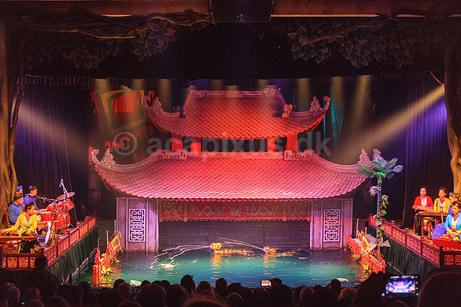 Dukke teater i Hanoi. Thang Long Water Puppet Theatre i Hanoi; ; Thang Long Water Puppet Theatre / Hanoi; Vietnam; ; Sev�rdigheder; Teatre, underholdning, turisme, orkester, orkestre