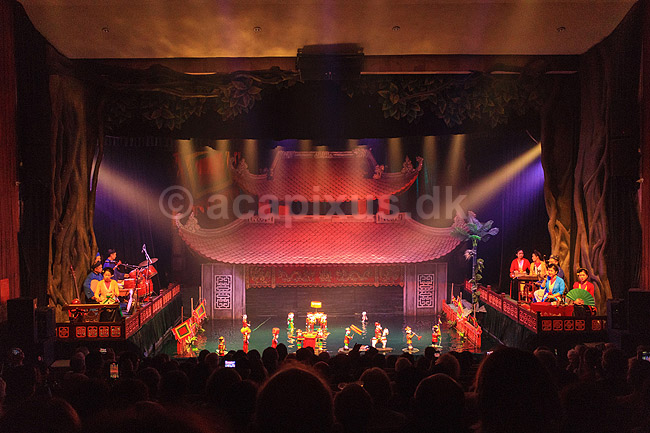 Dukke teater i Hanoi. Thang Long Water Puppet Theatre i Hanoi; ; Thang Long Water Puppet Theatre / Hanoi; Vietnam; ; Sev�rdigheder; Teatre, underholdning, turisme, orkester, orkestre