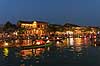 Hoi An. Natteliv p� havnefronten i Hoi An, der kom p� UNESCO World Heritage Site listen i 1999 og derefter blev en mega turistattraction  Hoi An Vietnam  Sev�rdigheder 