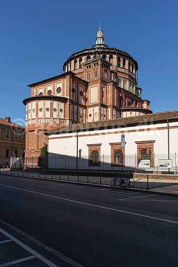 Santa Maria delle Grazie i Milano. Den katolske kirke Santa Maria delle Grazie, som ligger i forbindelse med Leonardo da Vinvis Sidste Nadver museet i Milano; ; Santa Maria delle Grazie i Milano / Milano; Italien; ; Sev�rdigheder; Leonardos Last Supper Museum, Kirke, kirker, kristendom, religion, katolisme