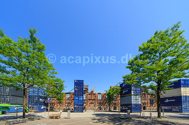 B�rsen. Murv�rk fra ruinen af den nedbr�ndte B�rsbygning med st�ttestivere p� Slotsholmen i K�benhavn; ; K�benhavn; Danmark; ; ; Ildebrand, brand, genopbygning