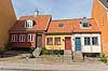 Vestergade i Sk�lsk�r. Tre sm� huse p� Vestergade 24, 26 og 28 i Sk�lsk�r  Sk�lsk�r Danmark   Beboelse, ejendomme