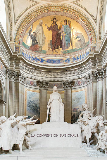 Pantheon i Paris. The National Convention monument i Panheon, som oprindeligt var bygget som kirke, men nu fungerer som mausoleum siden Victor Hugos begravelse; ; Paris; Frankrig; ; ; Sev�rdigheder, Sainte-Genevieve kirken, AUX GRANDS HOMMES LA PATRIE RECONNAISSANTE,Til store m�nd f�drelandets taknemmelighed