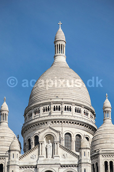 Sacre-Coeur i Paris. Kirken Sacre Coeur ( Jesus Hellige Hjerte ) p� toppen af Montmartre i Paris; ; Montmartre / Paris; Frankrig; ; ; Sacre-C�ur, Sacre C�ur, kirker, religion, katolsk, katolisisme, Paul Abadie