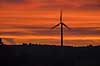 Vindm�lle. Vindm�lle i solnedgang n�r Kattinge ved Roskilde  Kattinge / Roskilde Danmark   Vindm�lle, vindenergi, energi, str�m, gr�n energi, vedvarende energi