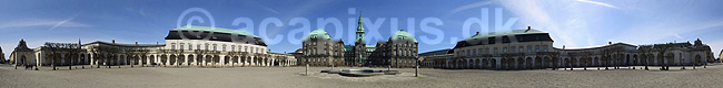 Christiansborg set fra Christiansborg Ridebane<br>360 graders panorama fra Christiansborg Ridebane; ; K�benhavn; Danmark; Europa; ; regering