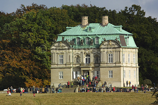 Eremitage Slottet �bent hus arrangement; ; J�gersborg Dyrehave / Sj�lland; ; ; ; slotte jagtslotte sev�rdigheder Eremitageslottet