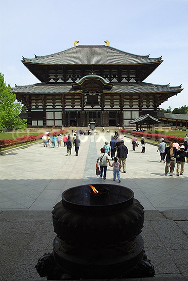 Todai-ji Nara. Todai-ji templet i Nara - verdens st�rste tr�bygning; ; Todai-ji / Nara; Japan; Asien; ; templer buddisme buddhism buddistisk