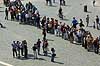 Billetk� til Colosseum. Turister ventende i 2 timer lang billetk� ved Colosseum i Rom  Rom Italien Europa  turistsev�rdigheder, turisme, ferierejser, storbyferie