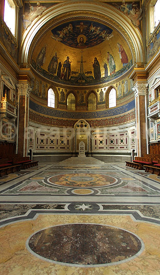 San Giovanni in Laterano. Roms domkirke, San Giovanni in Laterano. Paved�mmets s�de indtil 1400 tallet; ; Rom; Italien; Europa; ; turistsev�rdigheder, kirker